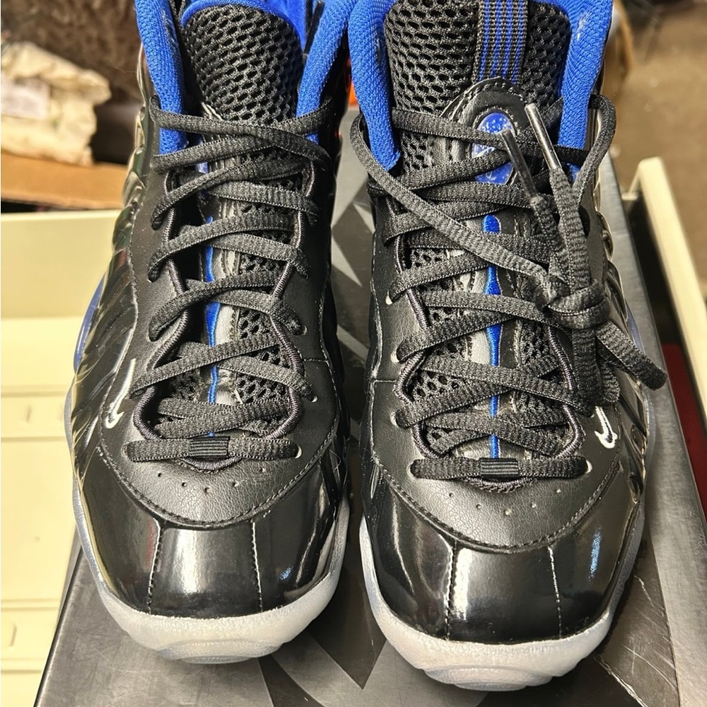 4.5y Nike foam posite one